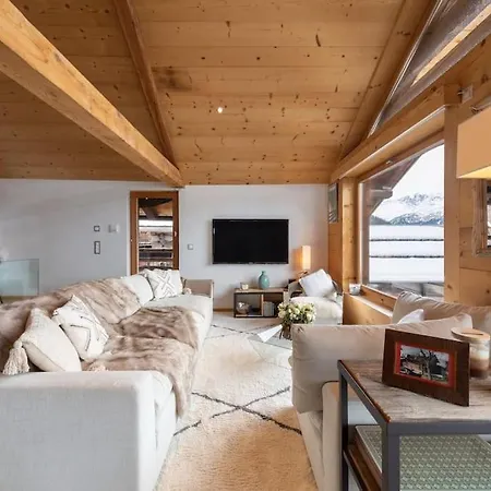 Chalet Luxurious In *